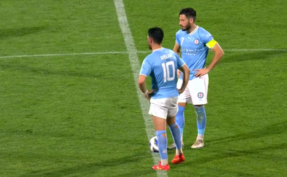 关于转折点阿斯顿维拉绝杀压哨，亚冠集结日攻防权衡，赛场秩序良好，控场能力受关注的信息-lpl电竞下注