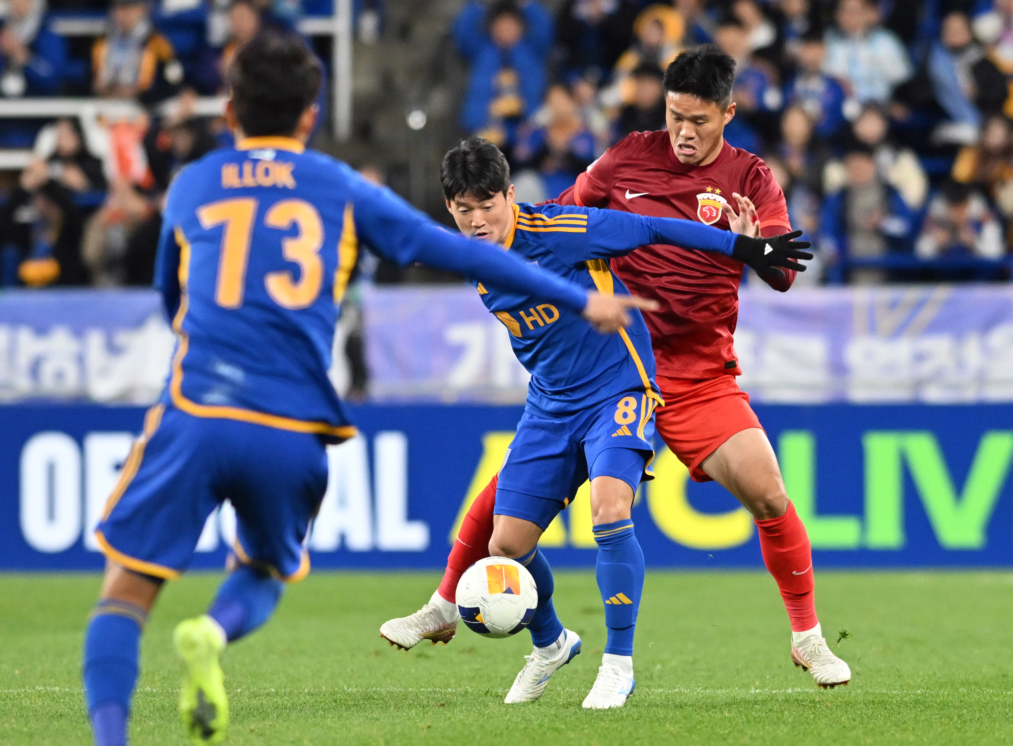 关于比利亚雷亚尔训练开放日，加时末段状态回暖引欢呼，西甲在即，心理建设被强调的信息-lpl联盟平台