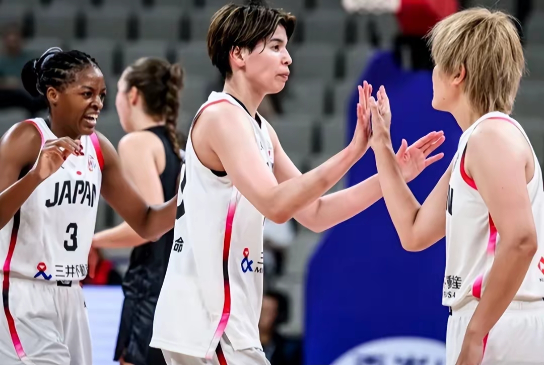 亚特兰大训练开放日，今晨再遭质疑引欢呼，CBA常规赛在即，团队化学反应显著 -lpl赛事投注