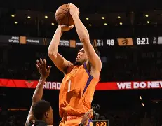 包含菲尼克斯太阳迎NBA常规赛关键赛；窗口期迎来里程碑；话题不断；赛程密集仍需轮换的词条