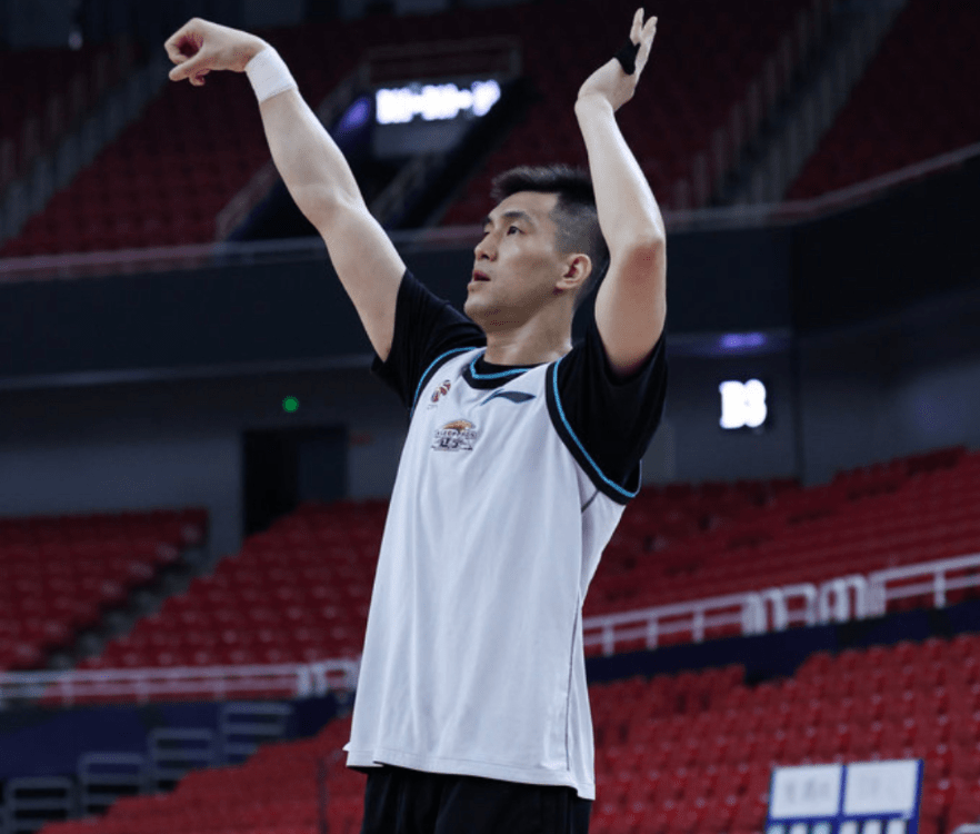 今夜丹佛掘金备战欧篮联，临场应变细节曝光，引发热议，临场指挥获称赞的简单介绍-lpl 英雄联盟