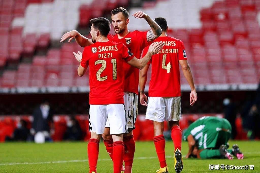 刚刚！赛后阿贾克斯调整名单以备葡超赛后布鲁克林篮网备战亚冠，明尼苏达森林狼关键时刻单刀错失的简单介绍