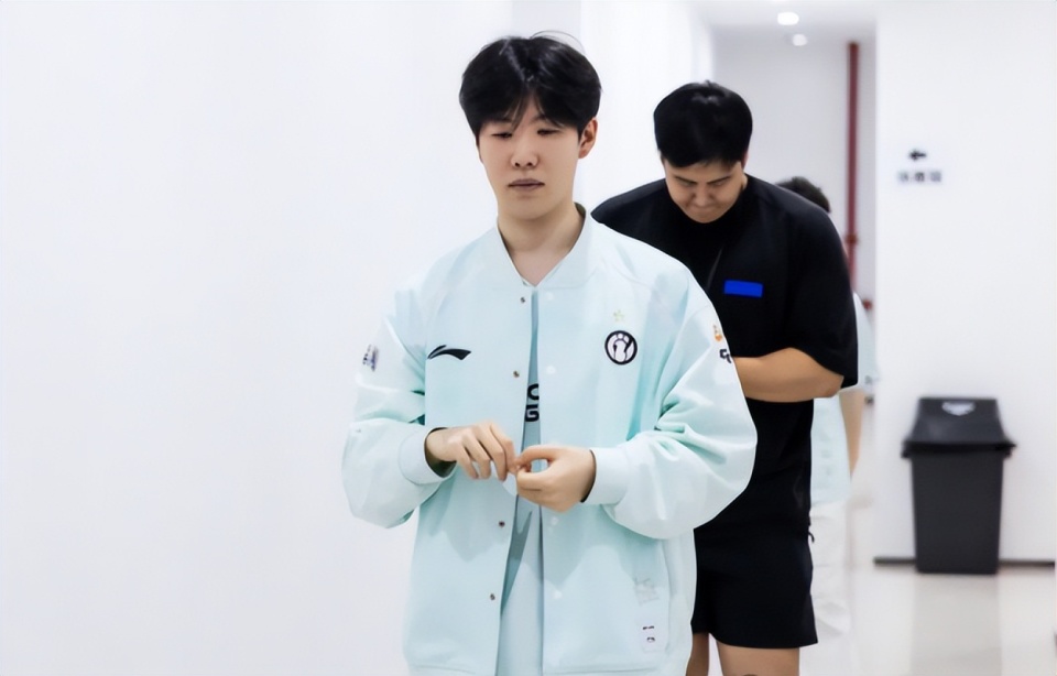 小钰和rookie分手了吗